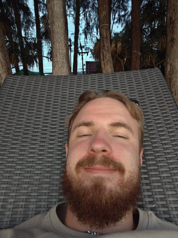 Хотела снять для вас красивый закат, но мужчина решил иначе У нас 3 дня впереди, но как же не хочется уезжать. Нам очень понравилось в Таиланде. Мы... - изображение 3 - хотела, снять, вас