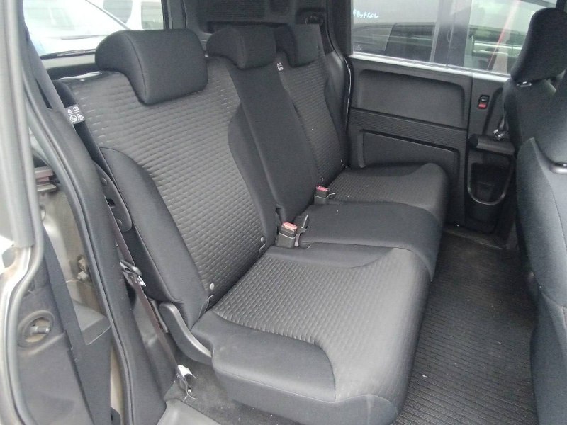 Honda Freed 2012 фото 7