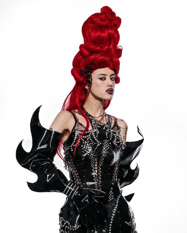 Чем занимается Туева в свободное время? Готовит актуальный список идей, который будут реализовывать лучшие команды вместе со мной и учениками онлайн-курсаЗахотелось подвести итоги — увидеть вместе все реализованные проектыЗа плечами 4 съемки. Горжусь тем, что мы создаем с каждой командой. Вообще это что-то невероятное — видеть воплощение своих идей, особенно, как люди проживают и создают образы на их основе «Выпускной академии Ликорис»«PUNK rococo»«Анималистика»«IRON’ic»Чем занимается Туева в свободное время? Готовит актуальный список идей, который будут реализовывать лучшие команды вместе со мной и учениками онлайн-курсаЗахотелось подвести итоги — увидеть вместе все реализованные проектыЗа плечами 4 съемки. Горжусь тем, что мы создаем с каждой командой. Вообще это что-то невероятное — видеть воплощение своих идей, особенно, как люди проживают и создают образы на их основе «Выпускной академии Ликорис»«PUNK rococo»«Анималистика»«IRON’ic»