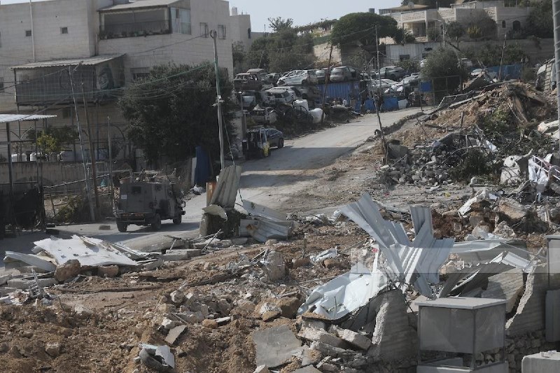חברון | מראות ההרס שהותיר הכיבוש בעקבות הריסת מבני מסחר באזור פרש אל-הווא בחברון.
