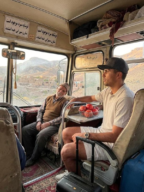Hamid Sahari: رفت به سمت منچستر.