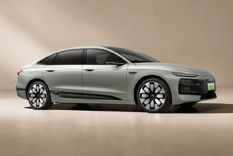 Для Китая Audi подготовила удлинённый седан A6L e-tron 2