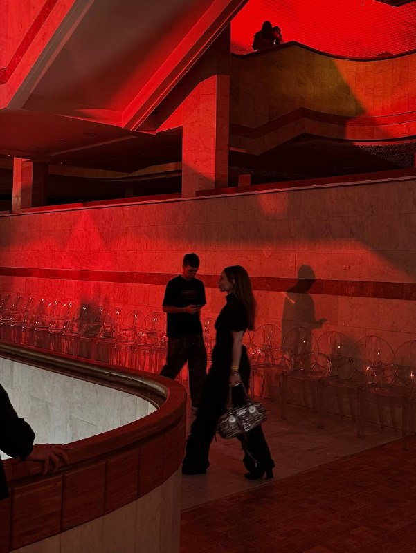 Атмосфера в Российской Национальной Библиотеке ☎️🥀🩸⏰👁️💄💋Обожаю пространства сочетающие в себе камень, металл, дерево и красное освещение 💔 чувствую себя в них максимально комфортно, как в самых классных снахАтмосфера в Российской Национальной Библиотеке ☎️🥀🩸⏰👁️💄💋Обожаю пространства сочетающие в себе камень, металл, дерево и красное освещение 💔 чувствую себя в них максимально комфортно, как в самых классных снах