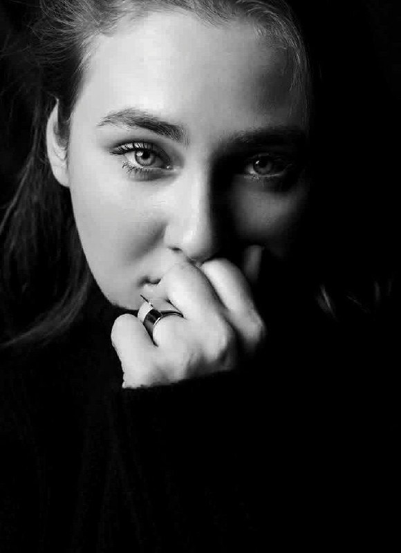♦️🔷ذهن برتر🔷♦️: 💯 #ذهن_برتر The words that come out of the heart will never be spoken, they are throbbing, and they are read only in the