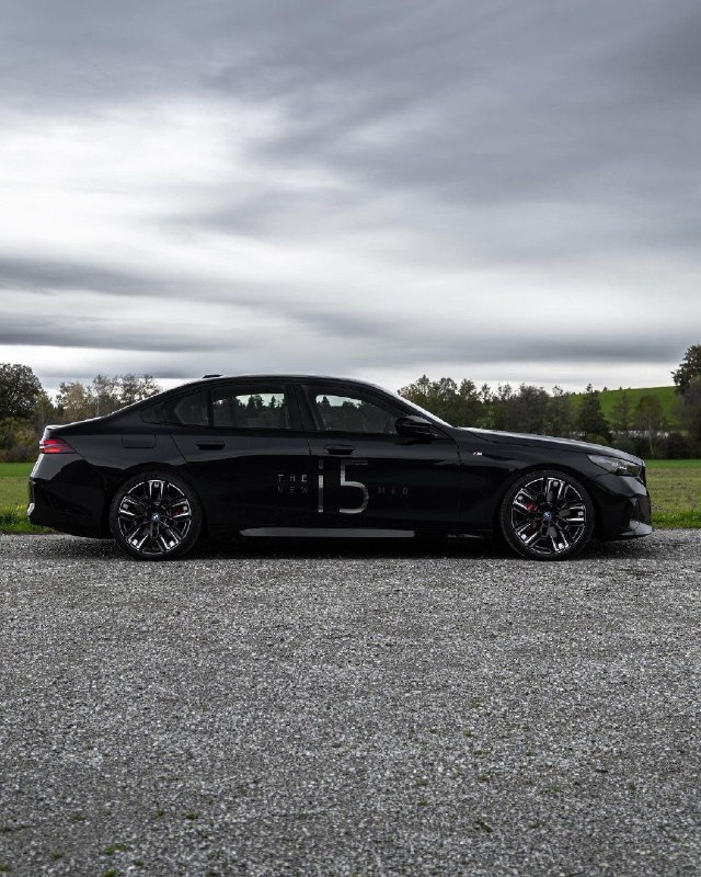 BMW i5 M60 2