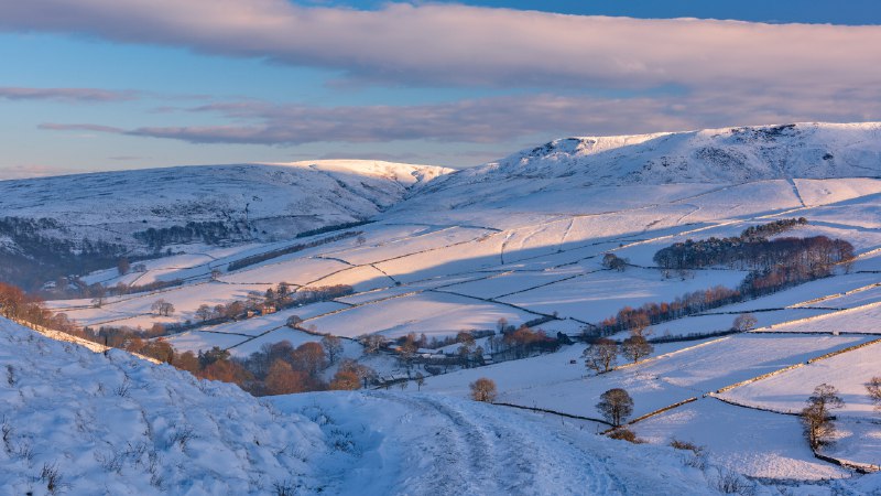 一个供市民休闲娱乐的公园Kinder Scout，峰区国家公园，英国 (© john finney photography/Getty Images)