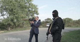 Авторам сатирического шоу о вымышленном чиновнике Виталии Наливкине назначили по шесть лет лишения свободы условно по делу о хулиганстве и незаконном изготовлении взрывчатых веществ, сообщает «Коммерсант».Поводом для дела против режиссера шоу Андрея Клочко