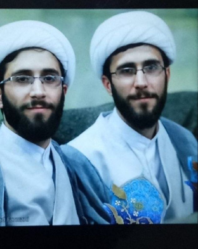 حزب براندازان( موتا ها): جهت شناسایی مزدوران آخوند: اسم این کثیفی را نمیدانیم شماره تلفن سمت راستی: 09353889849آدرس: رباط کریم پنچ پل رو ب رو مس