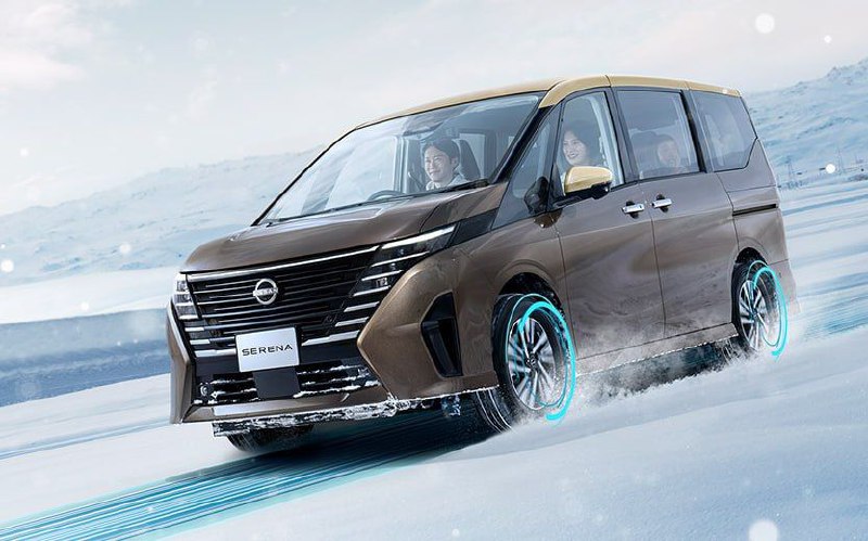 Гибридный минивэн Nissan Serena получил полный привод
