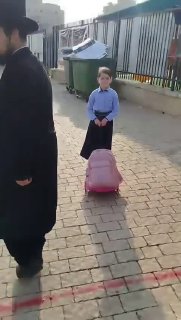 תקיפות בקלפיות קבוצות חרדיות תוקפות את המטה ופעילי מפלגת "הציבור הדתי" ביו.קישור/alghadeertv