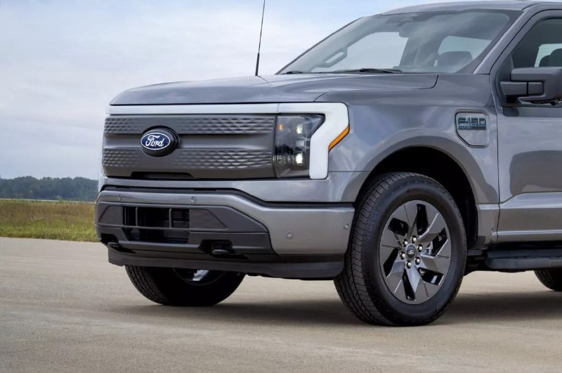 На Ford подали в суд из-за отсутствия передних пар...