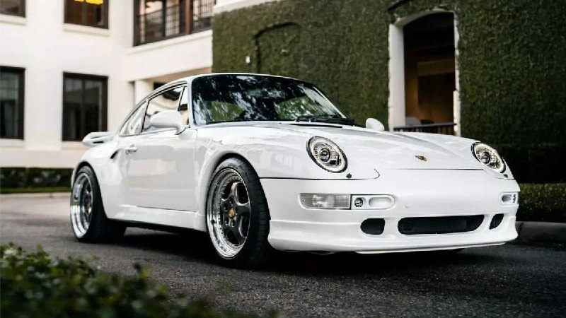 Ателье ECD, обычно прокачивающее старые Land Rover...