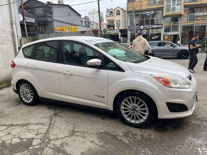 Продам Ford C-Max 2014 год