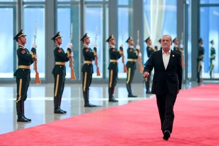 کیوسک خبر: 🔴 پزشکیان راهی قرقیزستان میشود؛ دیدار سران ایران، روسیه و چین در اجلاس شانگهای🔸 مسعود پزشکیان روز دوشنبه برای شرکت در ا