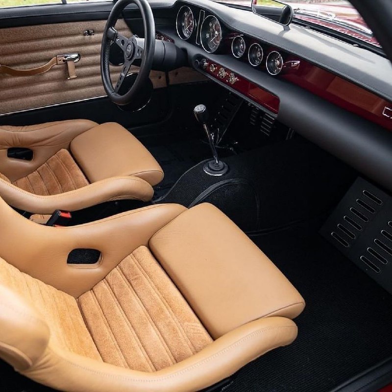 1964 Volvo P1800 restomod 8