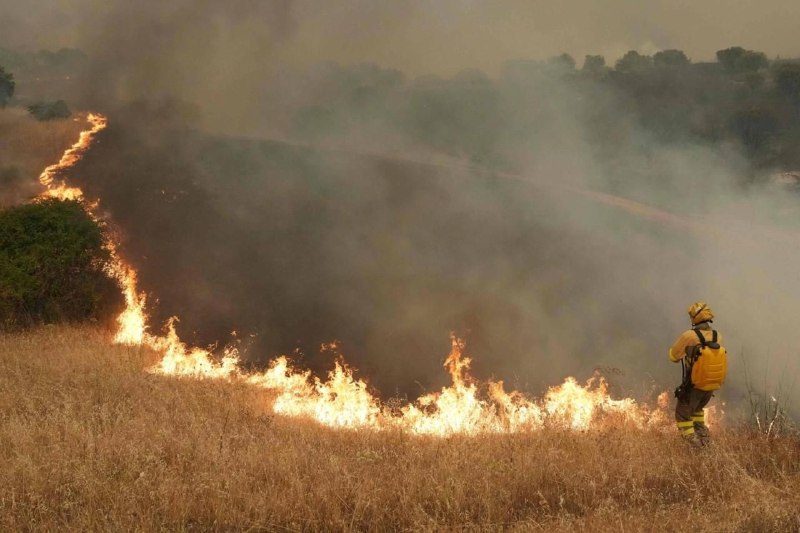 שריפות ענק אילצו 200,000 בני אדם לברוח בצרפת ובספרד.