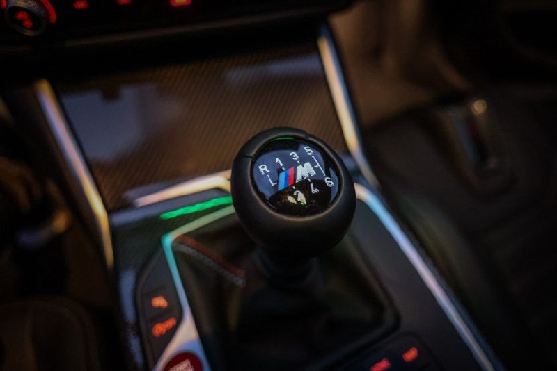 🏎🔥 В США половина покупателей BMW M2 выбирают "механику"! 💪По данным CEO M-по
