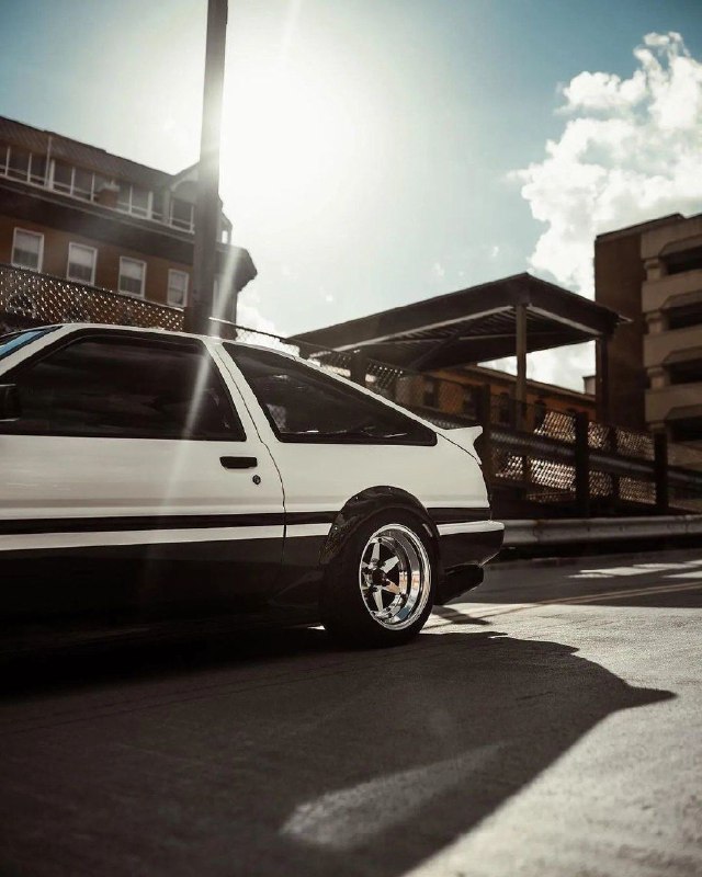 Toyota AE86 4