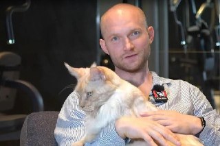 В Петербурге умер бодибилдер и блогер Вадим Иванов, создатель брендов одежды Bona Fide и спортивного питания Do4а, сообщила его жена Анна Иванова:«У Вадима были серьезные проблемы с сердцем. Последний год стал для нашей семьи настоящим испытанием. С июня 2