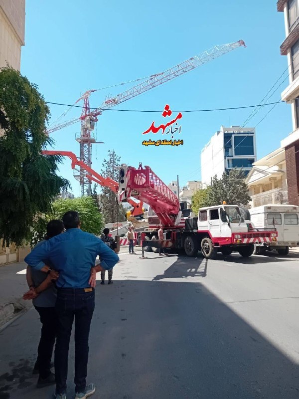 حوادث مشهد: 🔸هم اکنون حادثه نزدیک به واژگونی برای یک جرثقیل در بلوار هنرستان خیابان فرشته@Havadesmashhad🔸هم اکنون حادثه نزدیک به واژ