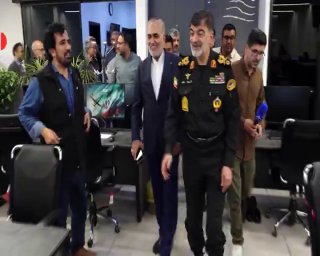 🎦 שיחה של סרדאר ראדן עם עיתונאים במהלך ביקור בסוכנות הידיעות Sedavasima
