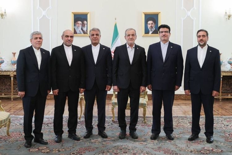 نسیم آنلاین: پزشکیان: منافع هیچ کشوری با زیادهخواهی تامین نخواهد شدرئیس جمهور در آیین بدرقهی ۵ سفیر کشورمان:🔹️اهمیت تنظیم و ارتقای