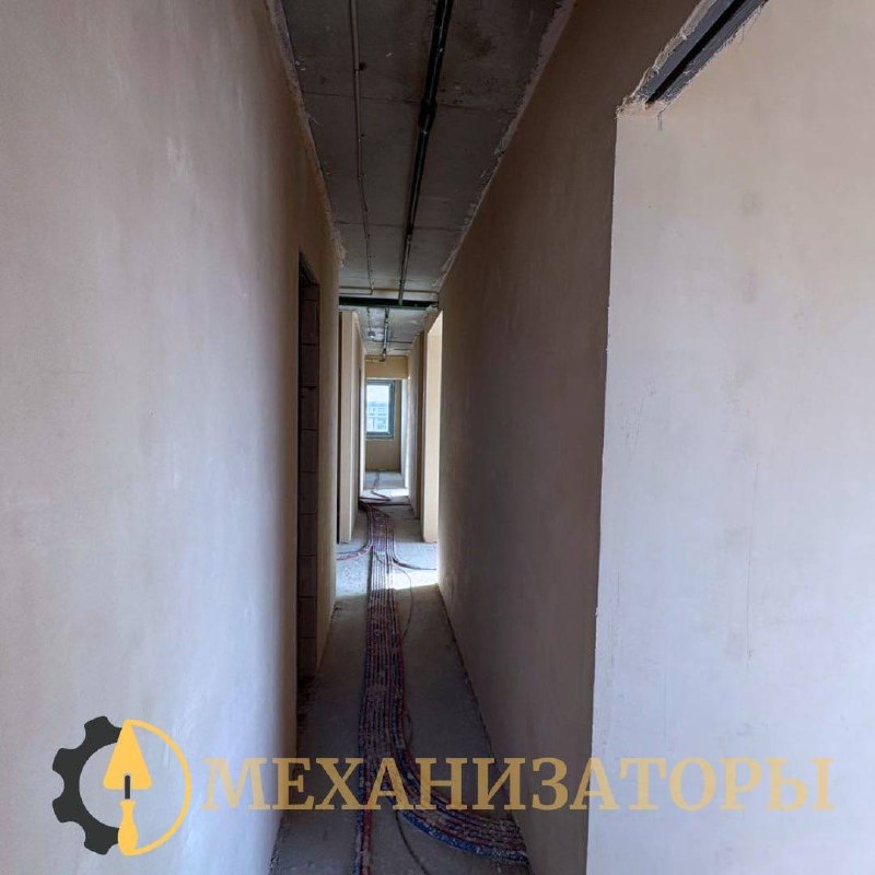 Любую красивую задумку можно испортить на черновом этапе встроенная мебель просто не встанет в кривые ниши, а швы на дорогой плитке не сойдутся. Чт... - изображение 4 - можно, любую, просто