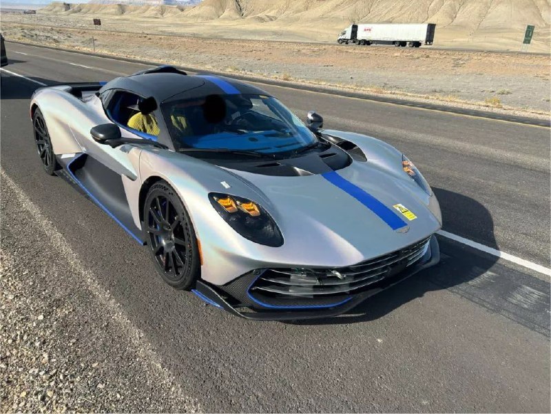 Новейший прототип Aston Martin Valhalla задержали в Штатах за «опасное вождение» — компания просто т