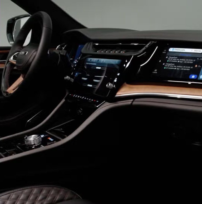 Обновлённый Grand Cherokee получил новый экран и прощается с V6 2