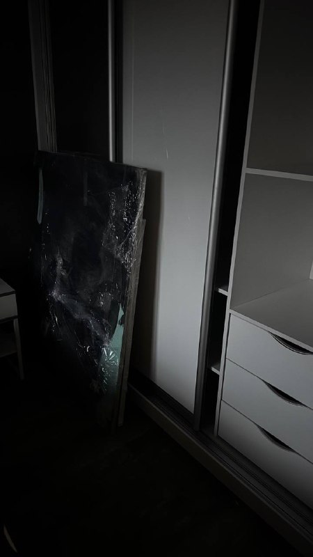 А в голове играет:«Мы разбегаемся, по-деламЗемля разбивается пополам…»А в голове играет:«Мы разбегаемся, по-деламЗемля разбивается пополам…»