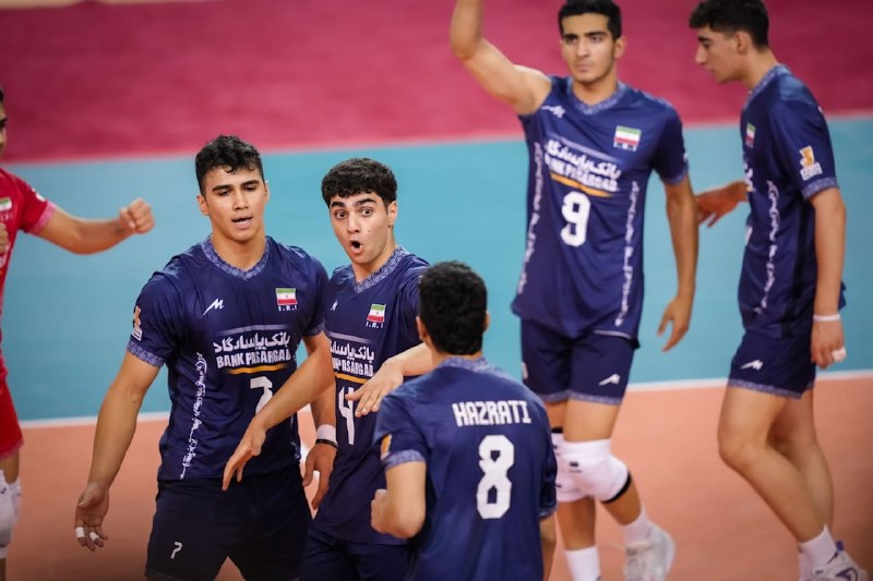 🏐 جهان والیبال 🏐: 🌐 مرحله 1/4 نهایی قهرمانی زیر 17 سال جهان 2026 | خطری که از بیخ گوش شاگردان صادقیانی گذشت/ کشور همسایه خطرناک ظاهر شد و 