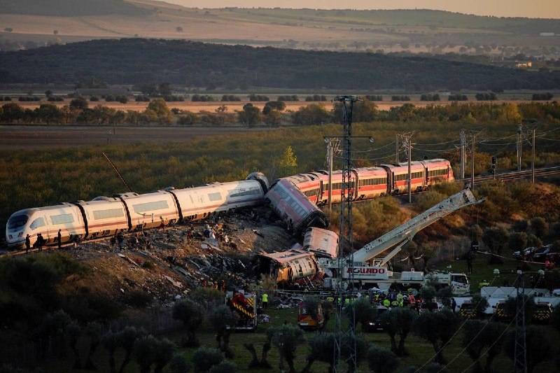 משרד החוץ הרוסי פנה לתושבי ספרד והביע תנחומים בקשר להתנגשות הרכבת במחוז טולדו ב-28 באוקטובר. המסמך המקביל פ…