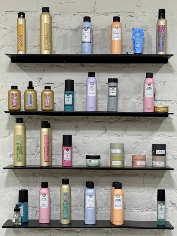 Увидела в аккаунте SENECA, что у них скидки на все бренды, в том числе и на Maria Nila 💙Весной тестировала, сейчас активно работаю — матовой глиной CLAY от этого бренда. Матовая, сильной фиксации, подвижная, легко растирается в руках и удобна в нанесении, без явного запаха 👍🏻Увидела в аккаунте SENECA, что у них скидки на все бренды, в том числе и на Maria Nila 💙Весной тестировала, сейчас активно работаю — матовой глиной CLAY от этого бренда. Матовая, сильной фиксации, подвижная, легко растирается в руках и удобна в нанесении, без явного запаха 👍🏻