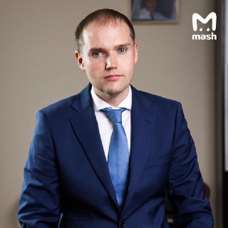 Арестован экс-директор департамента Минпромторга Дмитрий Колобов — по подозрению в мошенничестве в особо крупном размере на импортозамещении.С 2016-го по 2024 гг. Колобов был директором департамента развития промышленности социально-значимых товаров Минпро
