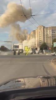 В результате удара по Харькову два человека погибли, десятки пострадали, написал Зеленский:«В Харькове прямым попаданием дрона были разрушены четыре этажа обычного жилого многоквартирного дома. <...>В Павлограде был абсолютно жестокий удар вблизи тор