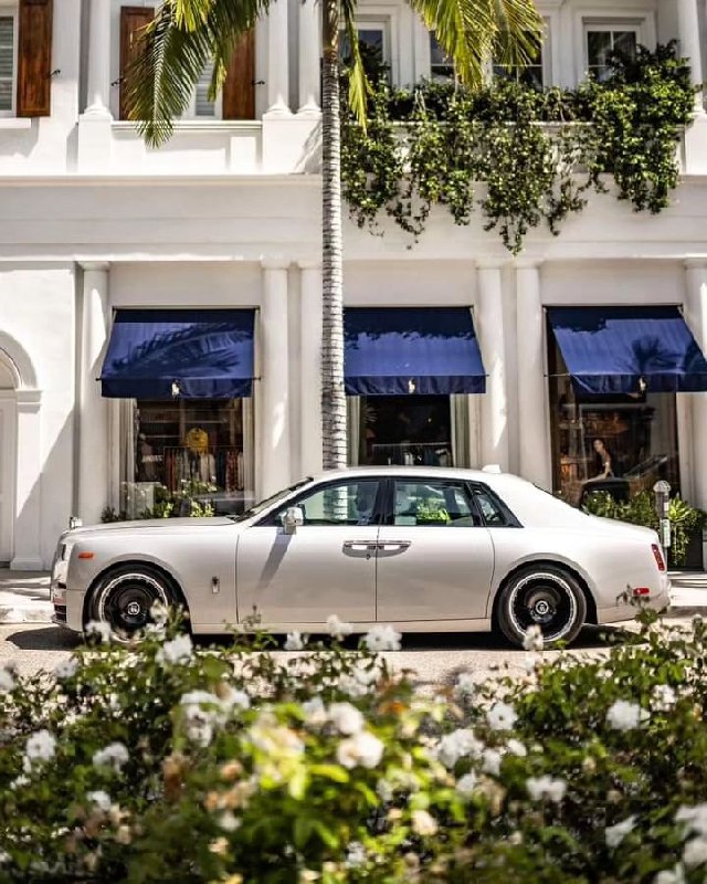Rolls-Royce Phantom 5