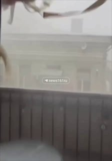 На Ростовскую область обрушился ураган. Более 10 человек пострадали, в регионе пропали свет и водаНакануне на Ростовскую область обрушились шквалистый ветер, ливни и гроза. Последствия непогоды ощутили жители минимум 20 городов и районов Ростовской области