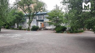 Двухлетняя девочка лишилась пальца на ноге в детском саду Махачкалы — воспитатели не вызывали скорую и надеялись скрыть от родителей малышки случившееся. По нашей информации, когда родственники пришли за девочкой в садик, то обнаружили, что у неё нет пальц