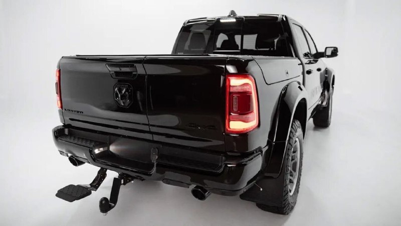 В России стартовали продажи доработанного внедорожника RAM 1500 AT37 от Arctic Trucks с 540-сильным  2