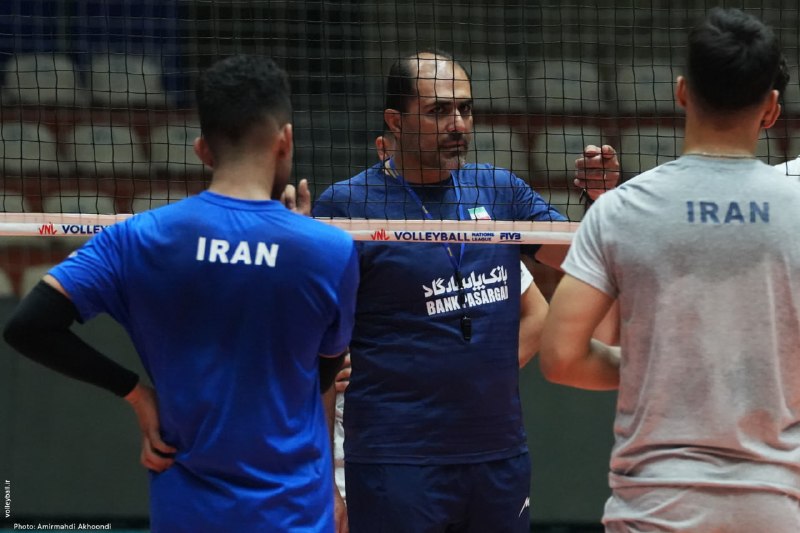 اخبار والیبال ایران ✔: 🔻گزارش صادقیانی از نخستین روز حضور شاگردانش در دوحهسرمربی تیم ملی زیر ۱۷ سال پسر ایران، گفت: از شرایط تیم ایران در روز ن