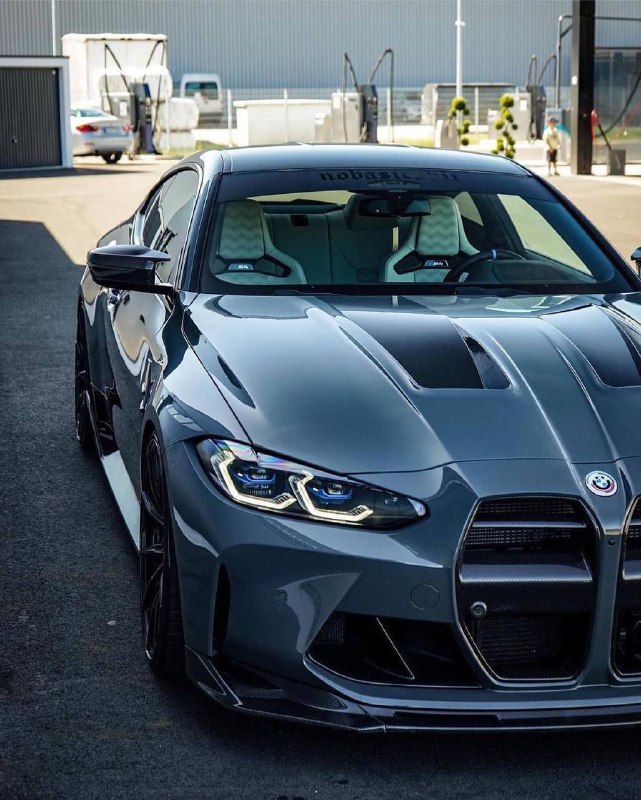 BMW M4 G82