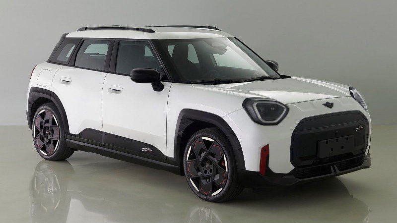 Электромобили Mini Cooper и Aceman получили спортивное исполнение JCW 2