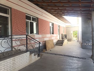 Продается участок в Бектемире  8.7 соток 10 комнаты