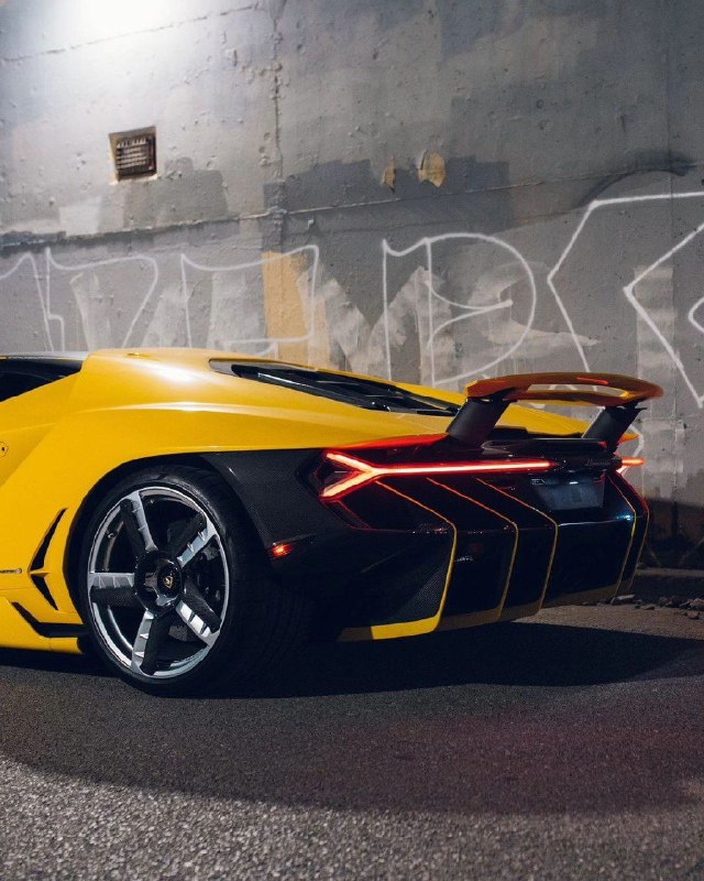 Lamborghini Centenario 5