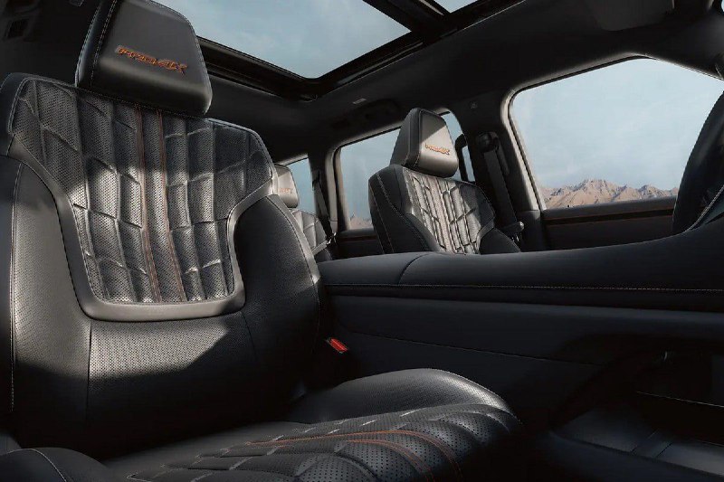 Nissan Patrol получил «внедорожную» версию Pro-4X 5