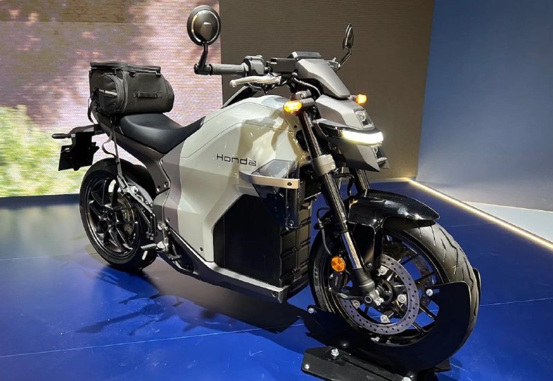 Honda представила первый серийный электромотоцикл На выставке EICMA-2025 в Милан