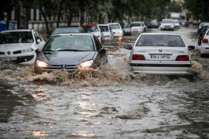 ایران نیوز: احتمال جاری شدن سیل در ۵ استان کشور🔻 سخنگوی سازمان مدیریت بحران کشور: در روز جمعه، احتمال وقوع سیلاب و آبگرفتگی در استان