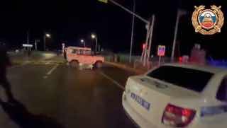 После разрушения плотины в Дербентском районе Дагестана начали эвакуацию более 4 тысяч человек.   «В результате переполнения Геджухского водохранилища в Дербентском районе существует угроза подтопления поселков Мамедкала (Заречная, Михайловка, Дузлак, Суле