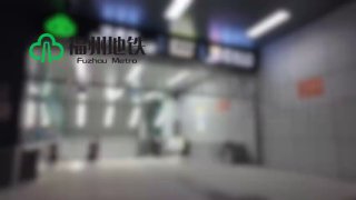 #通行线·轨交#【进站乘车犹如坐过山车！就在福州地铁这个出入口】今天上午，福州地铁4号线后通段开通初期运营。后通段全长约4.4公里，共设车站4座，分别为半洲站、建新站、洪塘站、金牛山站。洪塘站作为4号线后通段段唯一一座换乘站，整体车站结构也颇具特色，通通实际体验了一下，若想乘坐5号线的话，从洪塘站C出入口进站乘车，整个乘车过程犹如坐过山车，不妨一起跟随通通的视频来看一下吧。 通行线Toursline的微博视频via 通行线Toursline的微博