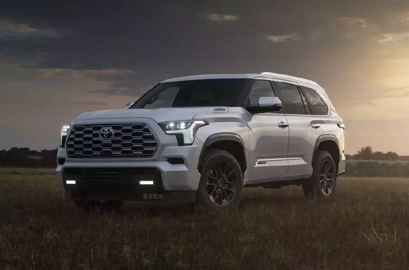 Toyota обновила пикап Tundra и внедорожник Sequoia